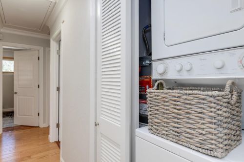 1846 Villa St, Mountain View CA  94041-1051 exterior