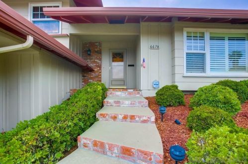 6678 Golfcrest Dr, San Diego, CA 92119-2417