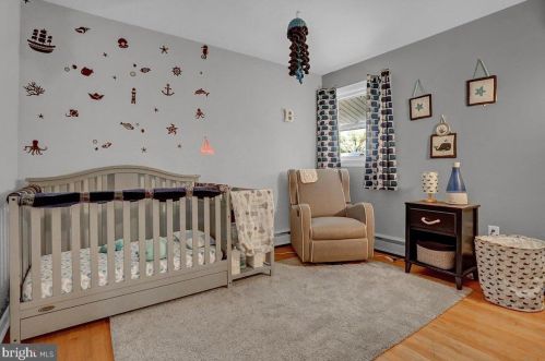 19 Columbia Dr, Camp Hill PA  17011-7636 exterior