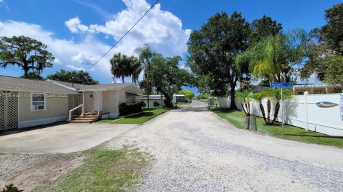 108 19th St, Ruskin, FL 33570-2919