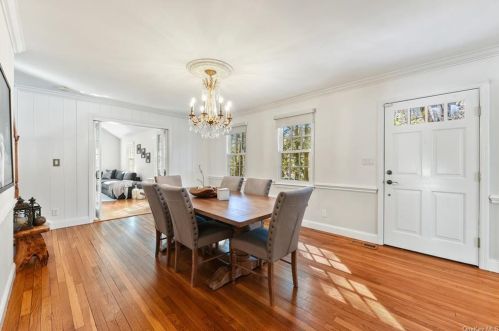 229 Quaker Rd, Chappaqua, NY 10514-2605