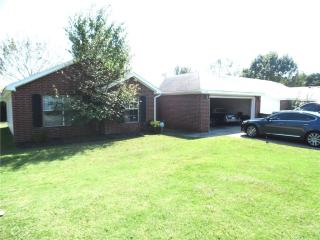 1144 Emily Dr, Fayetteville, AR 72701-7005