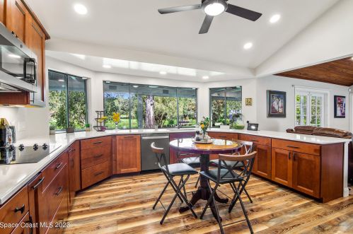 3605 Indian Riv Dr, Cocoa FL 32926-8704 exterior