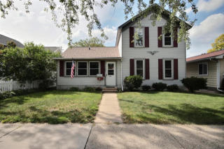 1409 Avon St, La Crosse, WI 54603-2406