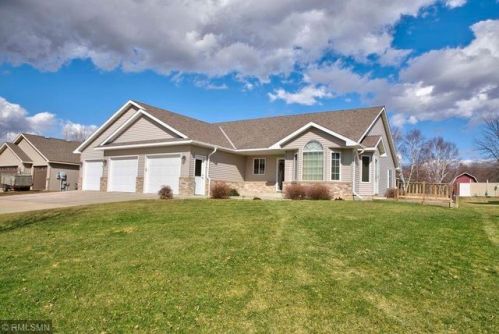 446 Pondview Ln, Saint Joseph, MN 56374-4543