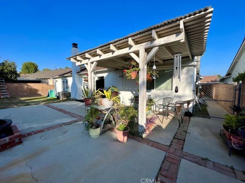 26873 Cuatro Milpas St, Santa Clarita CA  91354-2332 exterior