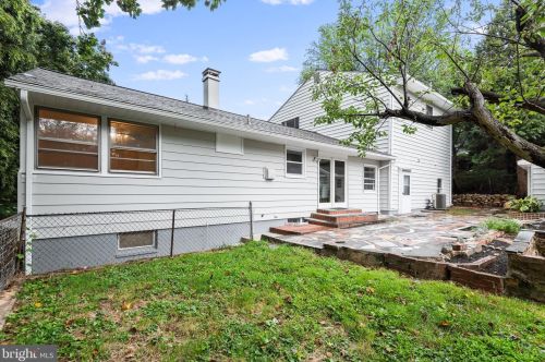 3010 Rosemary Ln, Falls Church VA  22042-1840 exterior