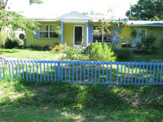 2723 Trinidad St, Sarasota, FL 34231-2821