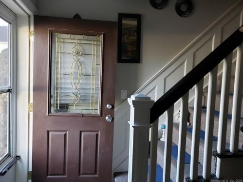 34 Katie Ln, Waterbury, CT 06708-4757