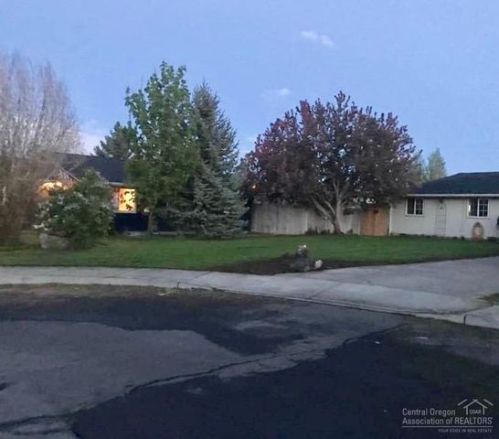 3348 Pumice Ave, Eagle Crest, OR 97756-9626