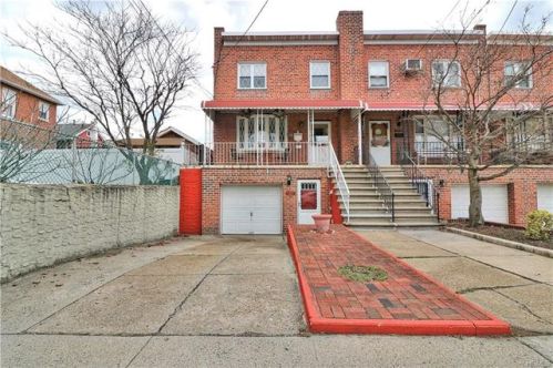 1572 Radcliff Ave, Bronx, NY 10462-4013