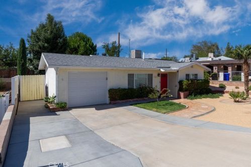 16635 Forrest Ave, Victorville, CA 92395-3518