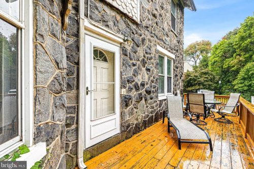 1013 Talcon Dr, Wilmington DE  19804-1242 exterior