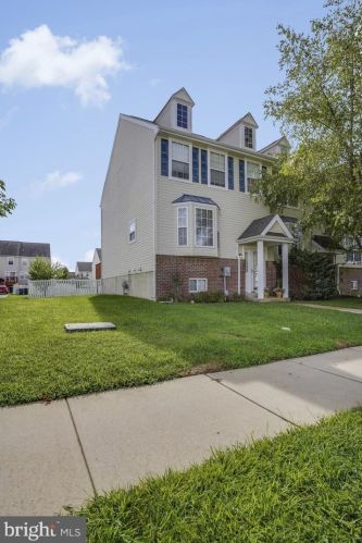 324 Paradee Dr, Dover, DE 19904-5690