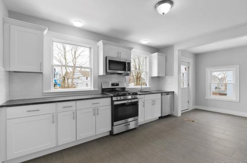 163 Willetts Ave, United States Coast Guard Ac, CT 06320-4821