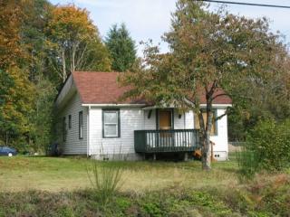 2606 Erlands Point Rd, Bremerton, WA 98312-1435
