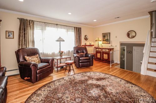 19 Herold Pl, Metuchen NJ  08840-2603 exterior