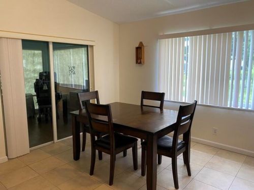 665 Cardinal Dr, Fort Pierce, FL 34983-1000