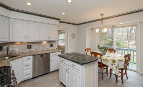 2106 Primrose Ln, Martinsville NJ  08836-2218 exterior