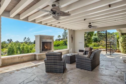 3637 Dove Holw Rd, Encinitas CA 92024-7248 exterior