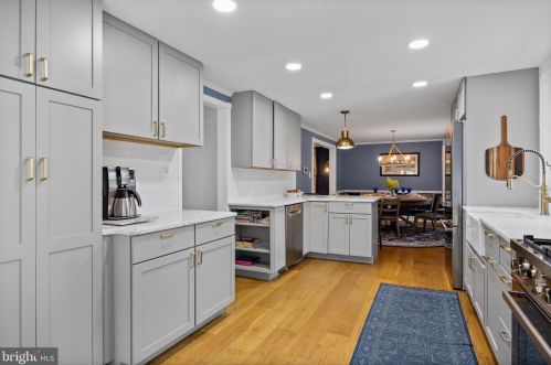 116 Howard St, Riverton NJ  08077-1328 exterior