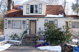 671 Farmers Mills Rd, Kent Lakes, NY 10512-3108