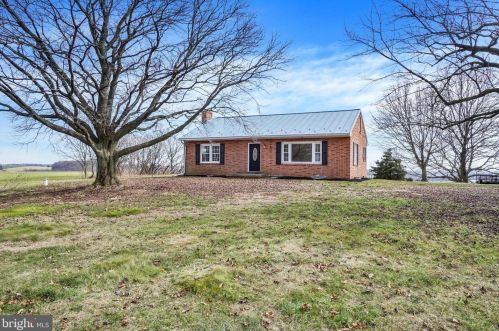 237 Muddy Creek Forks Rd, Brogue, PA 17309-9405