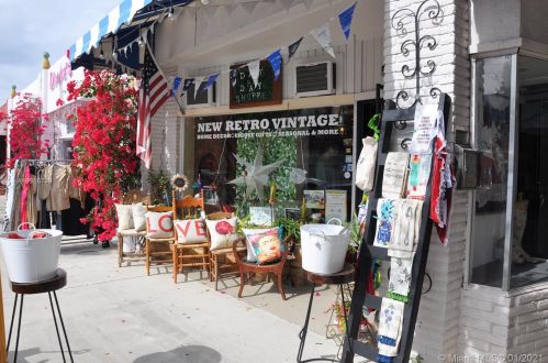 710 55th St, West Palm Beach FL  33407-2612 exterior