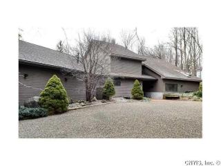 4898 Apple Tree Rdg, Manlius, NY 13104-1425