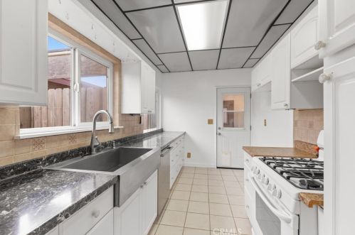 4168 Ish Dr, Simi Valley CA 93063-7665 exterior