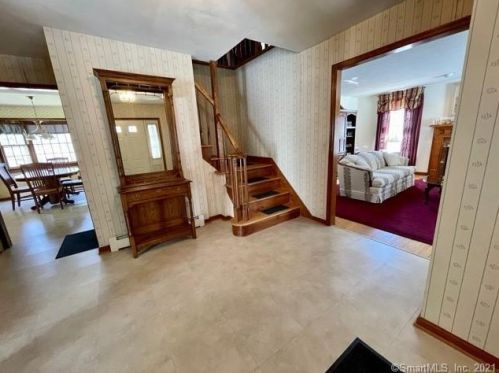 20 Kellogg St, Bethel CT  06801-1638 exterior