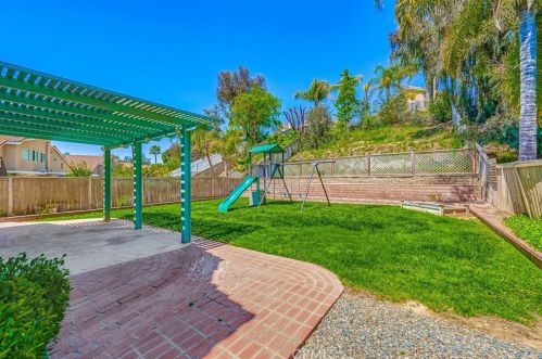 43520 Calle Nacido, Temecula CA  92592-3034 exterior