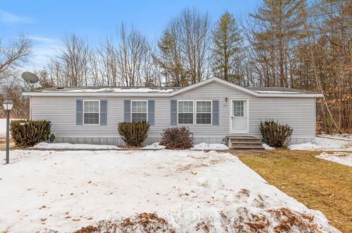 251 Fire Pond Rd, Hopkinton NH  03229-2923 exterior