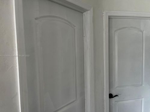 7020 27th Ct, Hollywood FL  33023-3706 exterior