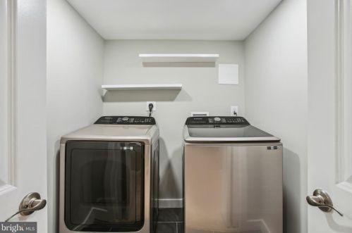 3121 Celadon Ln, Falls Church VA  22044-2610 exterior