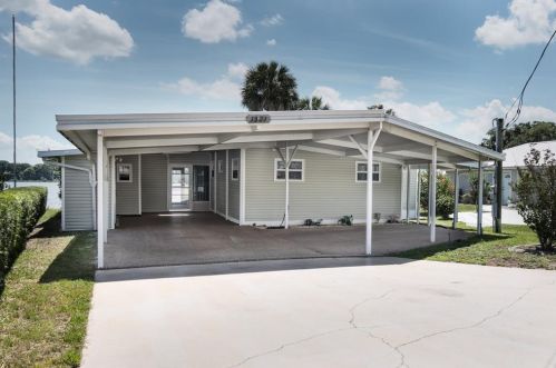 1321 Basin St, Tavares, FL 32778-4003