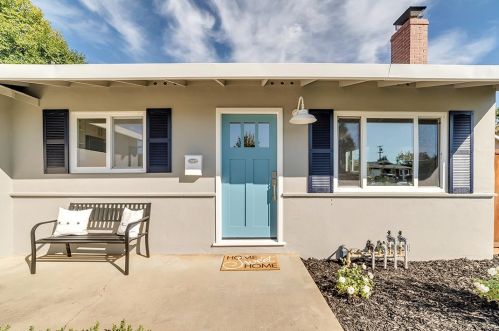 661 Sherwood Dr, Gilroy, CA 95020-4222
