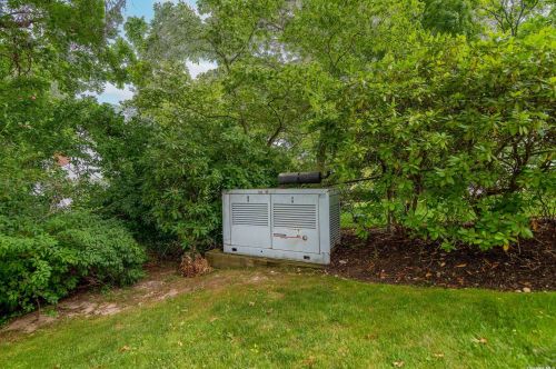 22 Little Harbor Rd, Mount Sinai NY  11766-1208 exterior