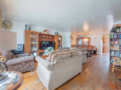 140-12 Marissa St, Jamaica, NY 11413-2670