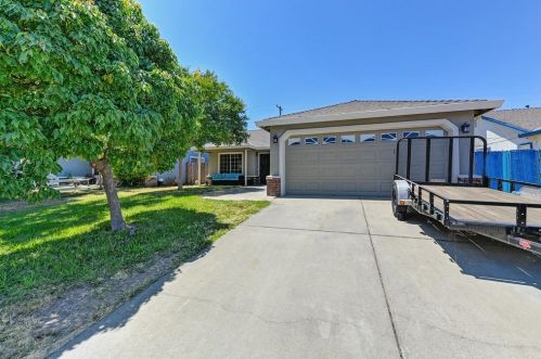 7321 Little Acorn Way, Rio Linda CA  95673-1336 exterior