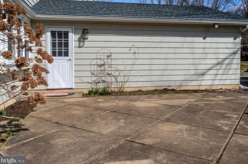 28 Fieldston Rd, Princeton NJ 08540-6429 exterior