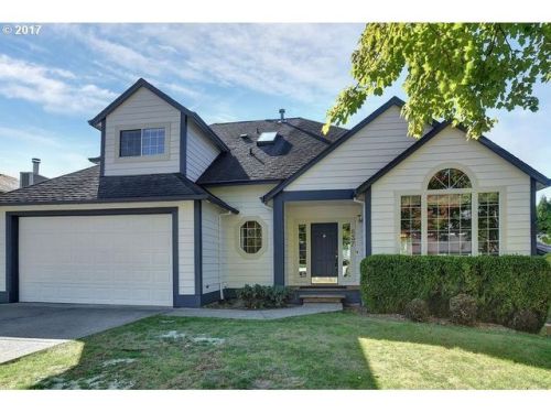 637 Greenway Dr, Damascus, OR 97080