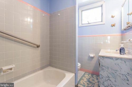 913 Catherine Ave, Woodlyn PA  19094-1002 exterior