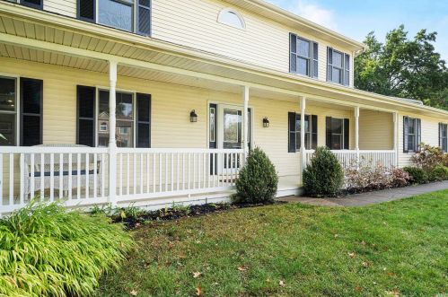 16310 Ronnies Dr, Mishawaka, IN 46544-6473