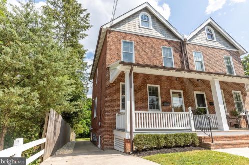 204 Brecks Ln, Wilmington, DE 19807-3011