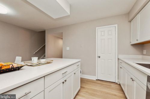 3442 Beale Ct, Woodbridge VA  22193-1702 exterior