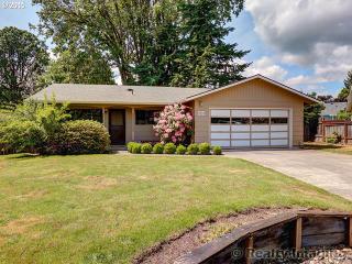 33892 Patricia Way, Scappoose, OR 97056-3819