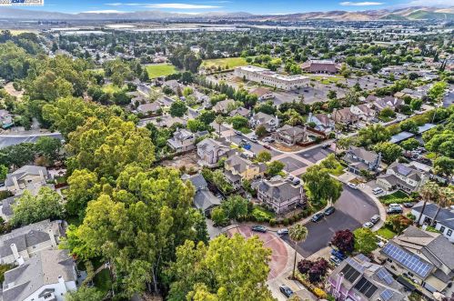 795 Daisyfield Dr, Livermore CA  94551-3990 exterior