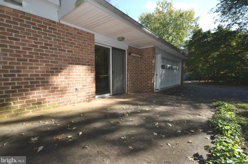 1023 Areba Ave, Swatara PA  17033-2204 exterior