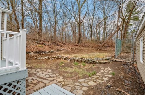 166 Pound Rd, Cumberland RI  02864-2706 exterior